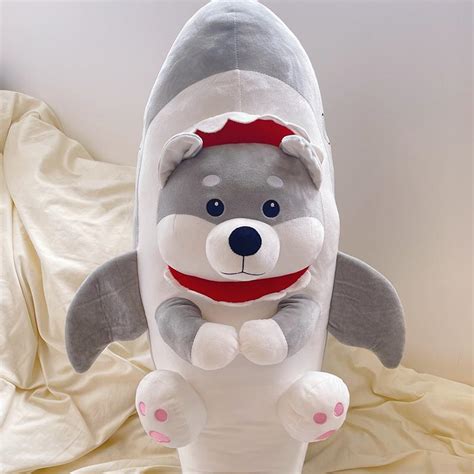 抖音爆款超级可爱一只修鲨狗抱抱款搞怪公仔抱枕玩偶娃娃创意礼物-阿里巴巴