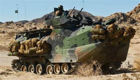 前线的装甲车图片-战场上的装甲车素材-高清图片-摄影照片-寻图免费打包下载