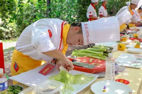 在厨师学校学厨师有什么优势 厨师学校哪家好_行业新闻_陕西新东方烹饪学校