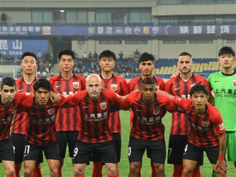 上海海港足球队已经露出了冠军相，海港有望冲击第2座中超冠军|海港|足球队|泰山队_新浪新闻