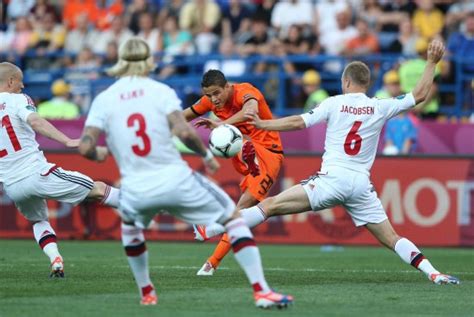 实况足球2012欧洲杯【丹麦VS葡萄牙】第一回合视频 _网络排行榜