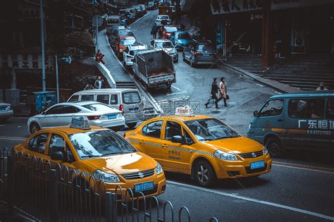 重庆出租车司机的真实生活：一车3人开，月入7000，能休8天-重庆杂谈-重庆购物狂