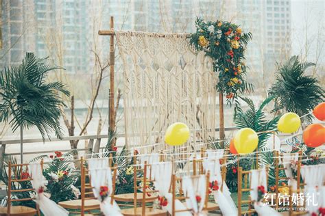 大红婚宴(外国人参加中式传统婚礼，丰富的仪式感让其愣在原地，实在太震撼) - 【爱喜匠】