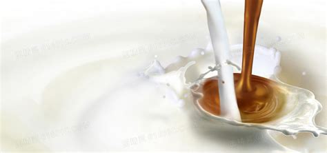 牛奶咖啡图片-玻璃杯里倒入的牛奶和咖啡素材-高清图片-摄影照片-寻图免费打包下载