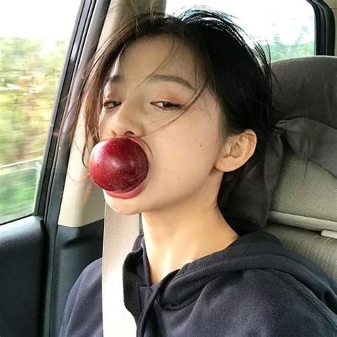 甜美女生遇见的男生头像