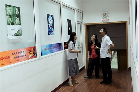 香港数码港管理有限公司参观影视传播实验教学中心-上海大学上海电影学院