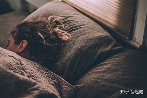 9种改善睡眠的技巧，让你轻松快速入睡 - 知乎