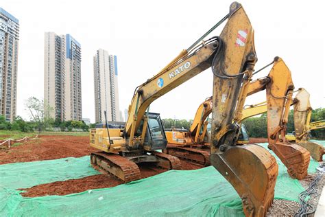 武汉市三季度重大项目集中开工，10亿元以上重大项目投资额占比超七成 - 武汉市人民政府门户网站