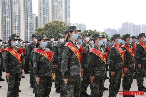 欢迎！武警北京总队2022年秋季首批入伍新兵抵京_北京日报网