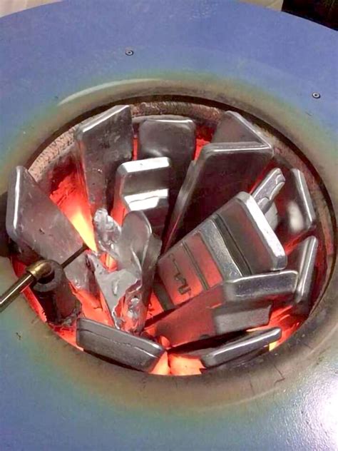 连体双膛更新铝熔炼炉_熔铝炉-湖南超越节能科技有限公司