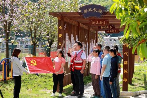 广西融安：偏远山村举办廉政课-人民图片网