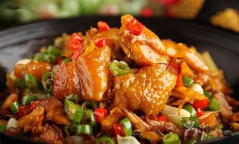 重庆鸡公煲的特色是什么？
