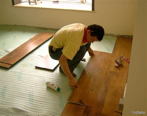 室内用防木纹pvc地胶好不好施工 自已可以铺吗