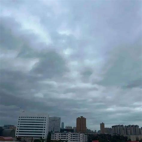 北京强降雨“前奏”声势惊人 海淀等局地遭遇疾风骤雨-天气图集-中国天气网