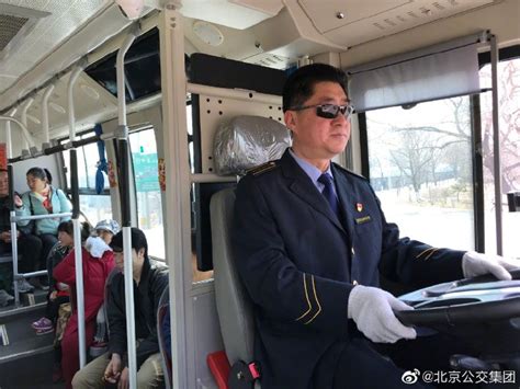 北京公交专用道优化调整，首个周末相关道路运行畅通|公交|专用道|北京市_新浪新闻