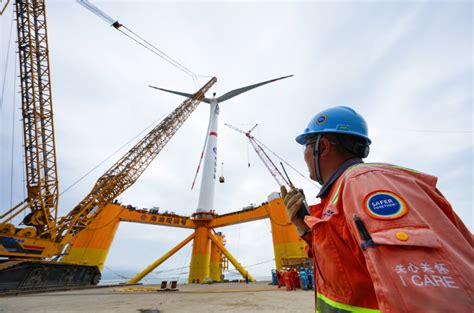 我国首座深远海浮式风电平台“海油观澜号”完成海上安装 - 中国石油石化