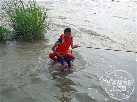 4游客被困河中小岛 救援差点动用直升机 - 四川 - 华西都市网新闻频道