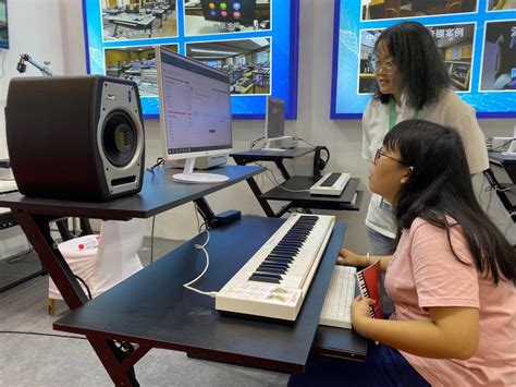 全球音兰携-人工智能数字音乐教室-音乐创新教学实验室-亮相河南教育装备展_北京全球音兰科技有限公司