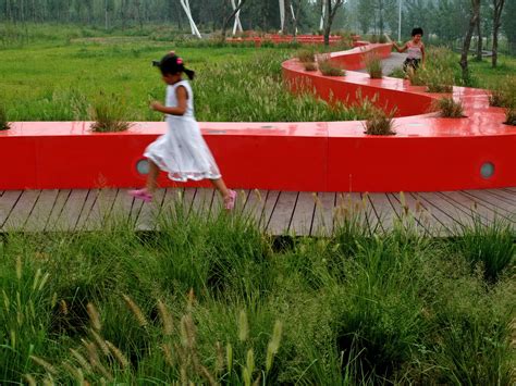 绿林中的红飘带——秦皇岛市汤河滨河公园设计-新闻中心