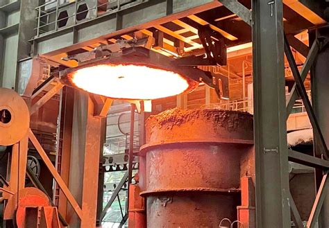 炼钢厂的高炉设备高清图片下载-正版图片501584189-摄图网
