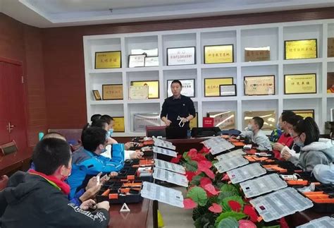 库尔勒市科协、科技馆组织开展乐高机器人培训班-新疆维吾尔自治区科学技术协会