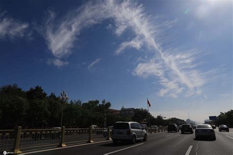 看到了吗？今晨北京天空美翻了 绚丽朝霞染红天际-图片-中国天气网