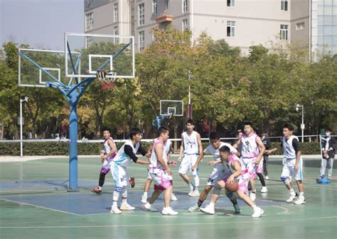 学校师生篮球友谊赛精彩纷呈
