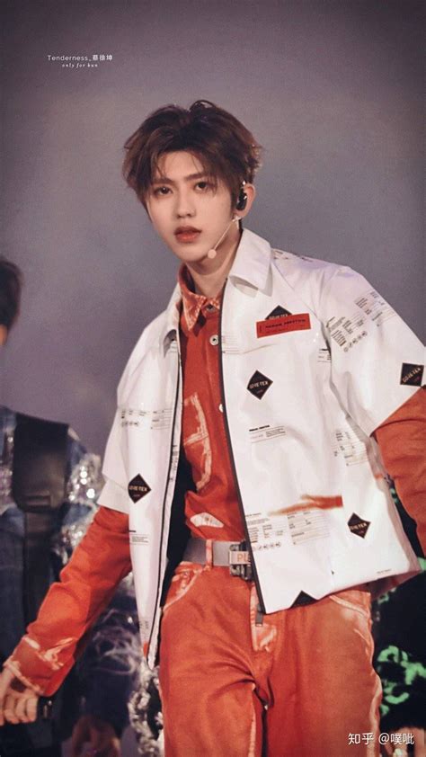 蔡徐坤超帅的照片图片