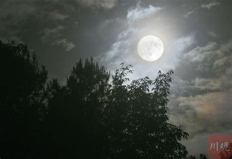 组图丨彩云追月 威远石板河观超级月亮_四川在线