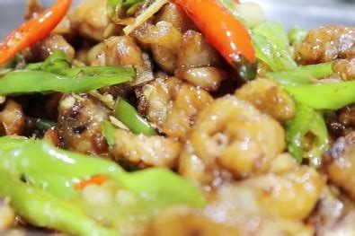 教你江湖菜“尖椒鸡”，简单几步辣而不燥，外酥里嫩，辣的过瘾_凤凰网视频_凤凰网