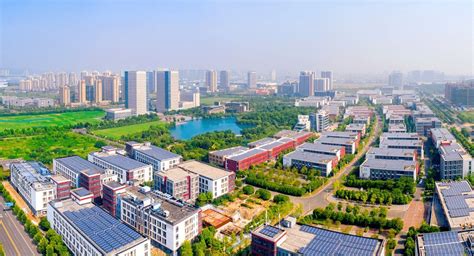 天工工具官方网站-新闻中心-镇江大港集中签约12个10亿元以上重大产业项目
