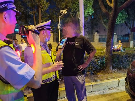 来宾一男子白天喝酒晚上被查出酒驾，交警：别抱侥幸心理_凤凰网视频_凤凰网