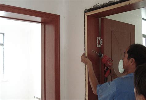 【木门安装方案】室内木门的安装方法详解 附详图_门窗网