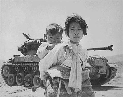 70年代的老照片：1971年的朝鲜平壤，跟你想象的一样吗？ - 派谷老照片修复翻新上色