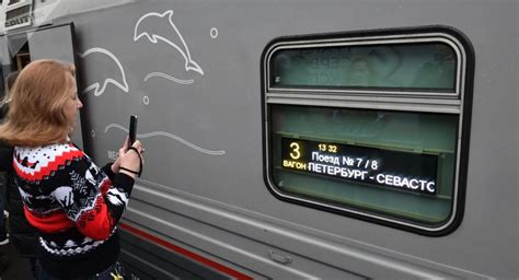 首列通过克里米亚大桥的旅客列车（视频） - 俄罗斯卫星通讯社