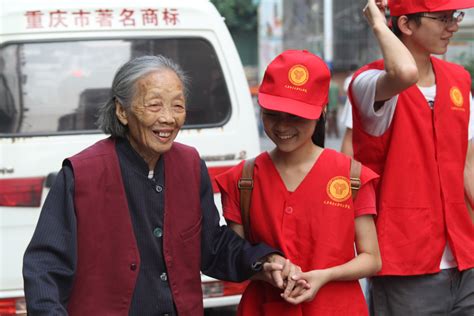 最美志愿者李德明：志愿服务十九载 温暖千户万家人---中国文明网