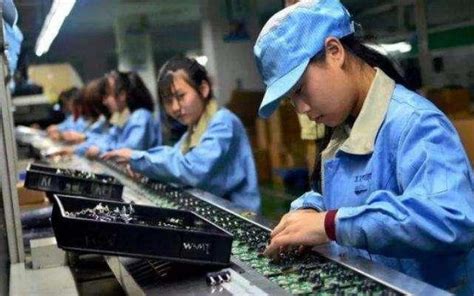 2020年深圳中位数工资5199元，电子厂普工每天上12个小时都难达到 ...