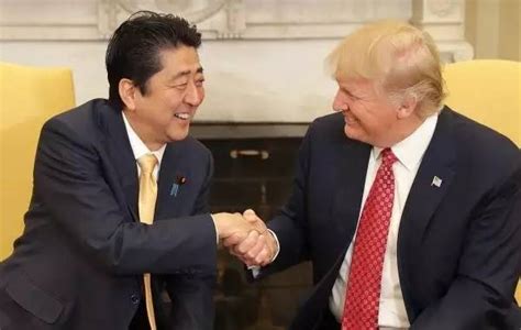 特朗普当着安倍说：中美友好对日本有好处_凤凰资讯