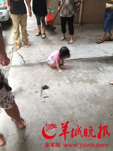 读城｜伙呆！广州2岁女童从五楼坠下奇迹生还｜吓尿！花城广场又有蛇出没?|广州|广场|花城_新浪新闻