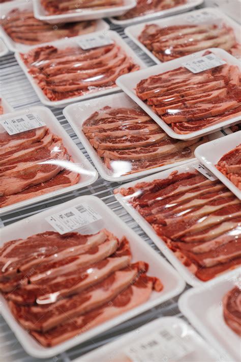 超市鲜肉上午进口羊肉超市摄影摄影图配图高清摄影大图-千库网