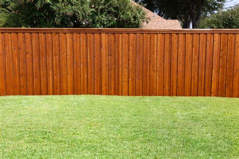19 Wooden Fence Ideas To Match Your Modern Style