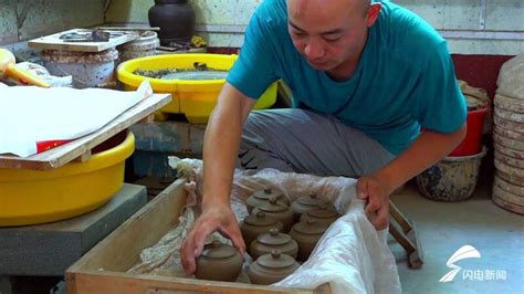 做陶瓷捏泥巴下面自动旋转的东西叫什么-百度经验