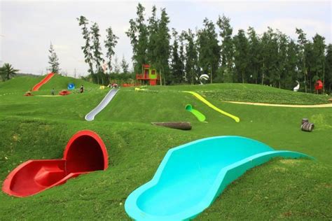 儿童游乐场地设施实景图-儿童游乐场儿童游乐设施草坪草坡景观-设计师图库