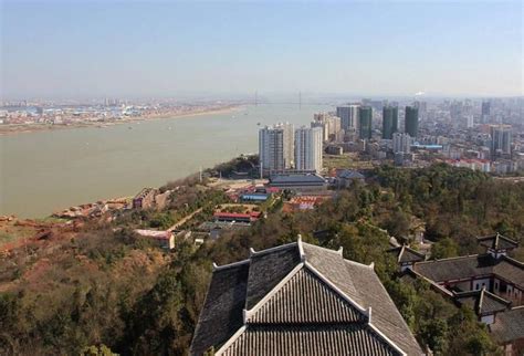 城市之争：香港和深圳这两座超级城市，哪座城市的发展前景更好？|改革开放|深港|前景_新浪新闻
