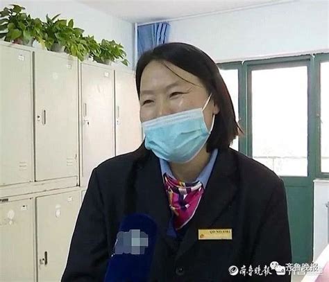 “想你们了，孩子们！”武汉高校宿管阿姨与学生视频泪奔_荔枝网新闻