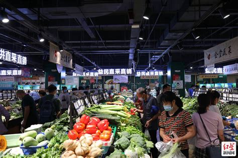 探访两大批发市场 日均供应蔬菜16000吨_防疫_菜市_农产品