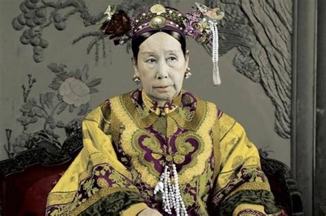 清朝第一美女叶赫那拉东哥的传奇故事，引得无数英雄竞折腰
