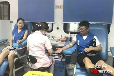 43名上海交大医学院学生无偿献血，用“青春热血”支援抗疫