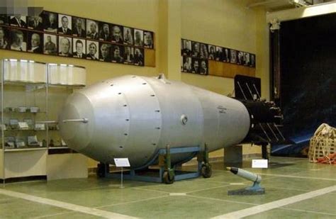 史上最强核弹，但并没有服役！其威力和名字一样的沙皇核弹|氢弹|伊万|沙皇_新浪新闻