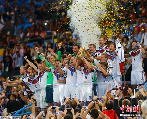 德国加冕2014年巴西世界杯冠军 回顾历届战绩(图)_河南频道_凤凰网
